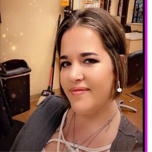 Meet your Posher, Julie